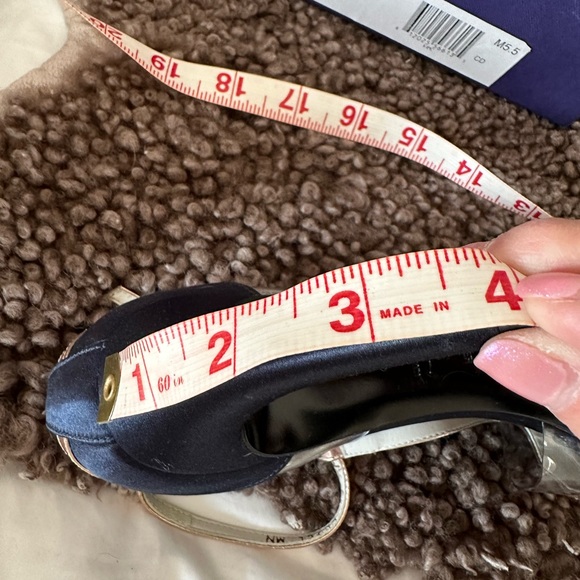 Stuart Weitzman “Sincity” navy satin, rose gold and clear sandals - Picture 4 of 9